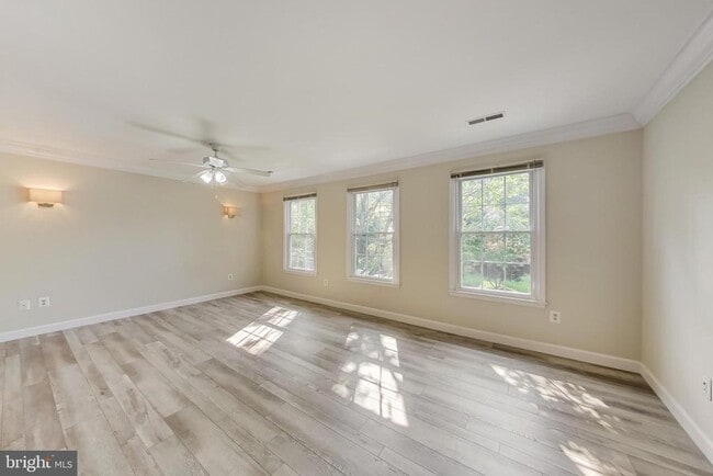 Building Photo - 12004 Montrose Village Terrace