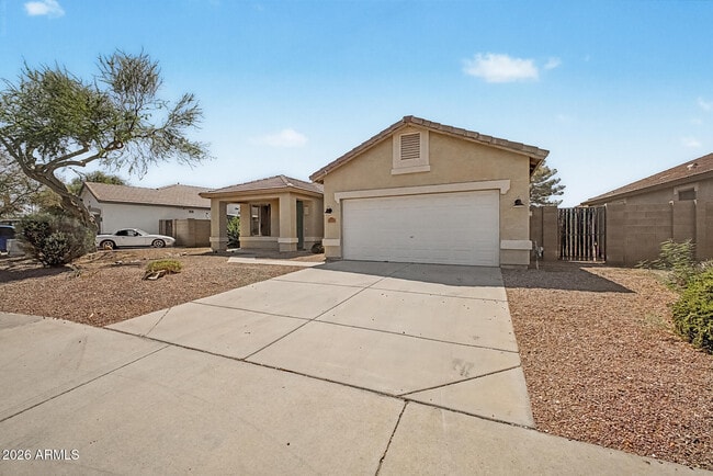 Building Photo - 4255 E Cherry Hills Dr