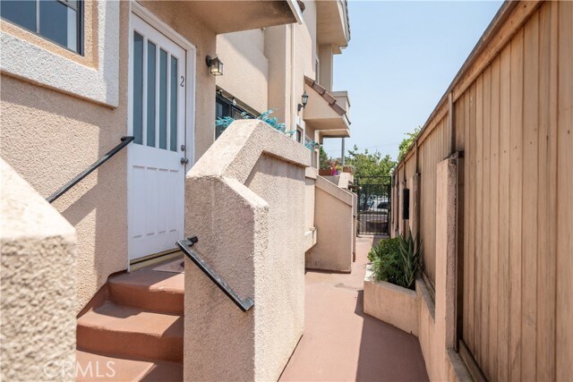 Building Photo - 1424 26th St