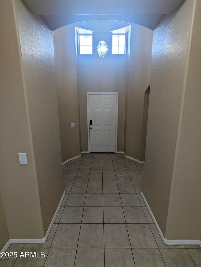 Building Photo - 14841 W Desert Hills Dr