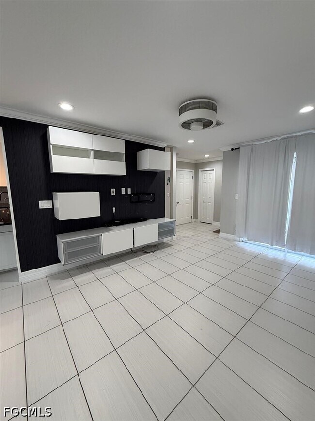 Building Photo - 4797 Albacore Ln