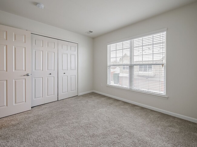 Building Photo - AVAILABLE NOW! Charming 2-Bed Home in the Heart of Wixom