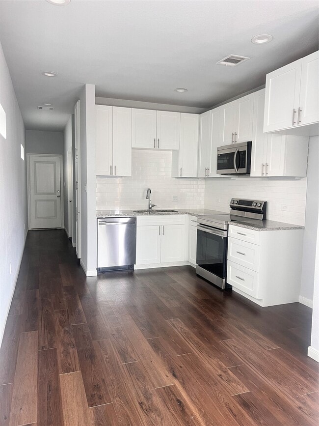 Building Photo - 4936 Dalhart Dr
