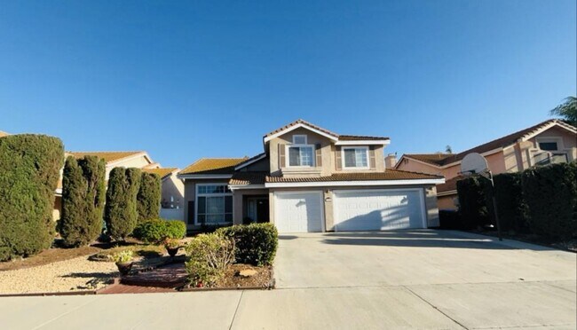 Building Photo - 22681 Belaire Dr