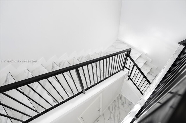 Building Photo - 149 Southeast Cor. Arno