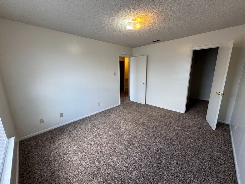 Building Photo - 4504 Chase Cir