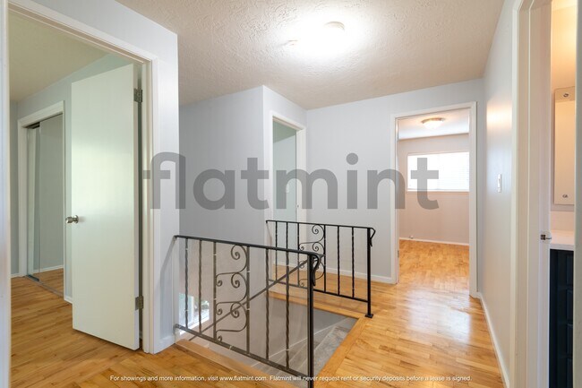 Building Photo - 7037 NE 137th St