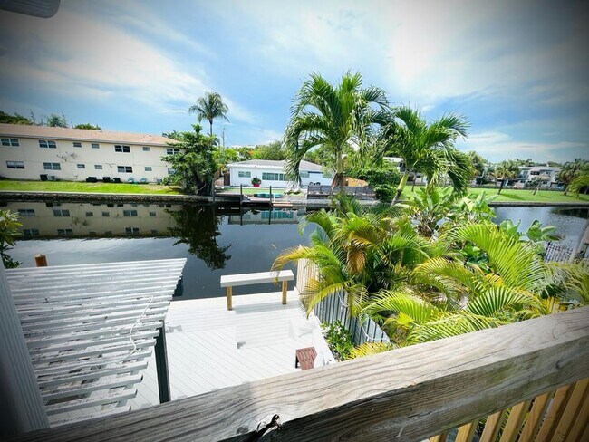 Building Photo - 605 Kensington Pl