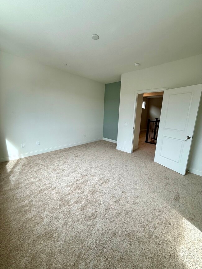 Building Photo - 311 Oak Hill Rd