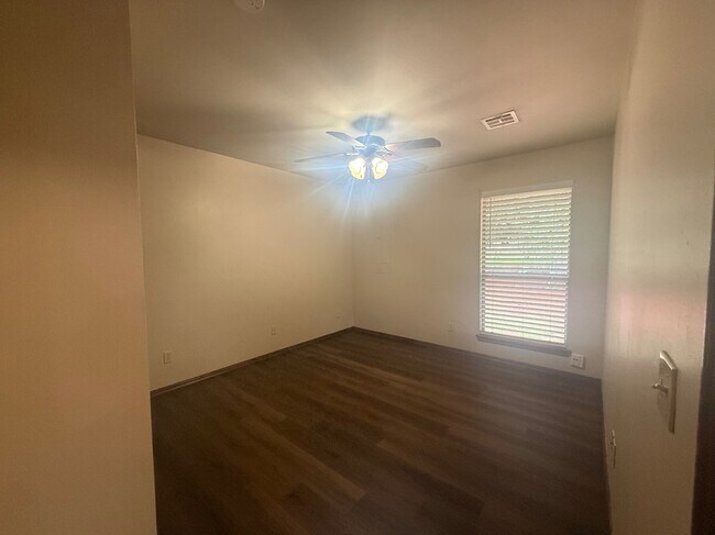 Building Photo - 118 Sahoma Terrace