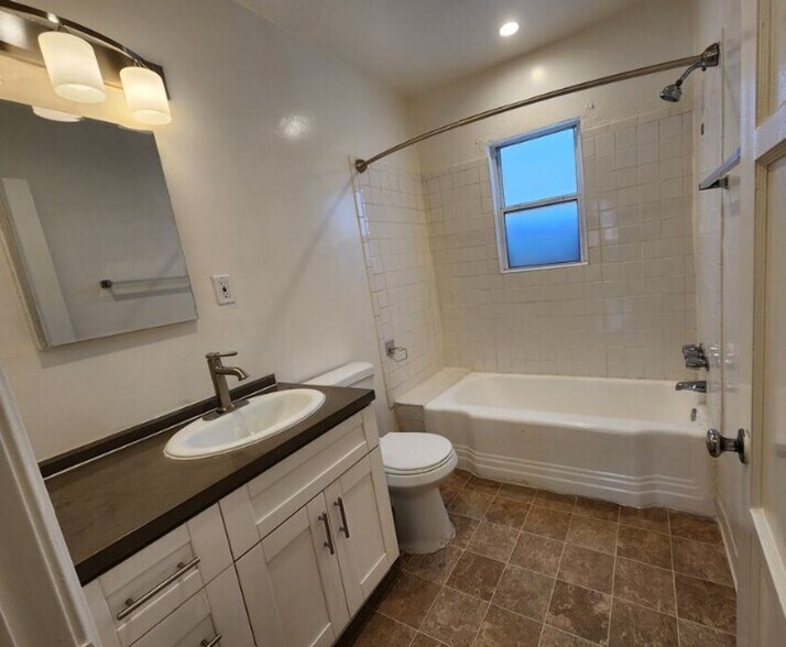 Building Photo - 12219 Ocean Park Blvd