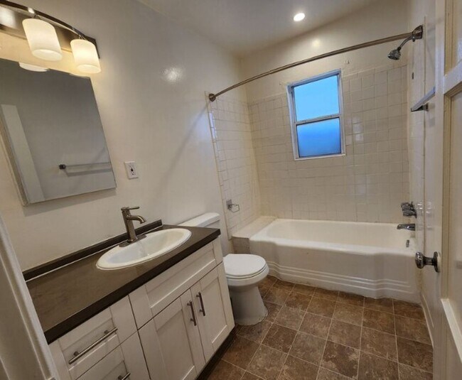 Building Photo - 12219 Ocean Park Blvd