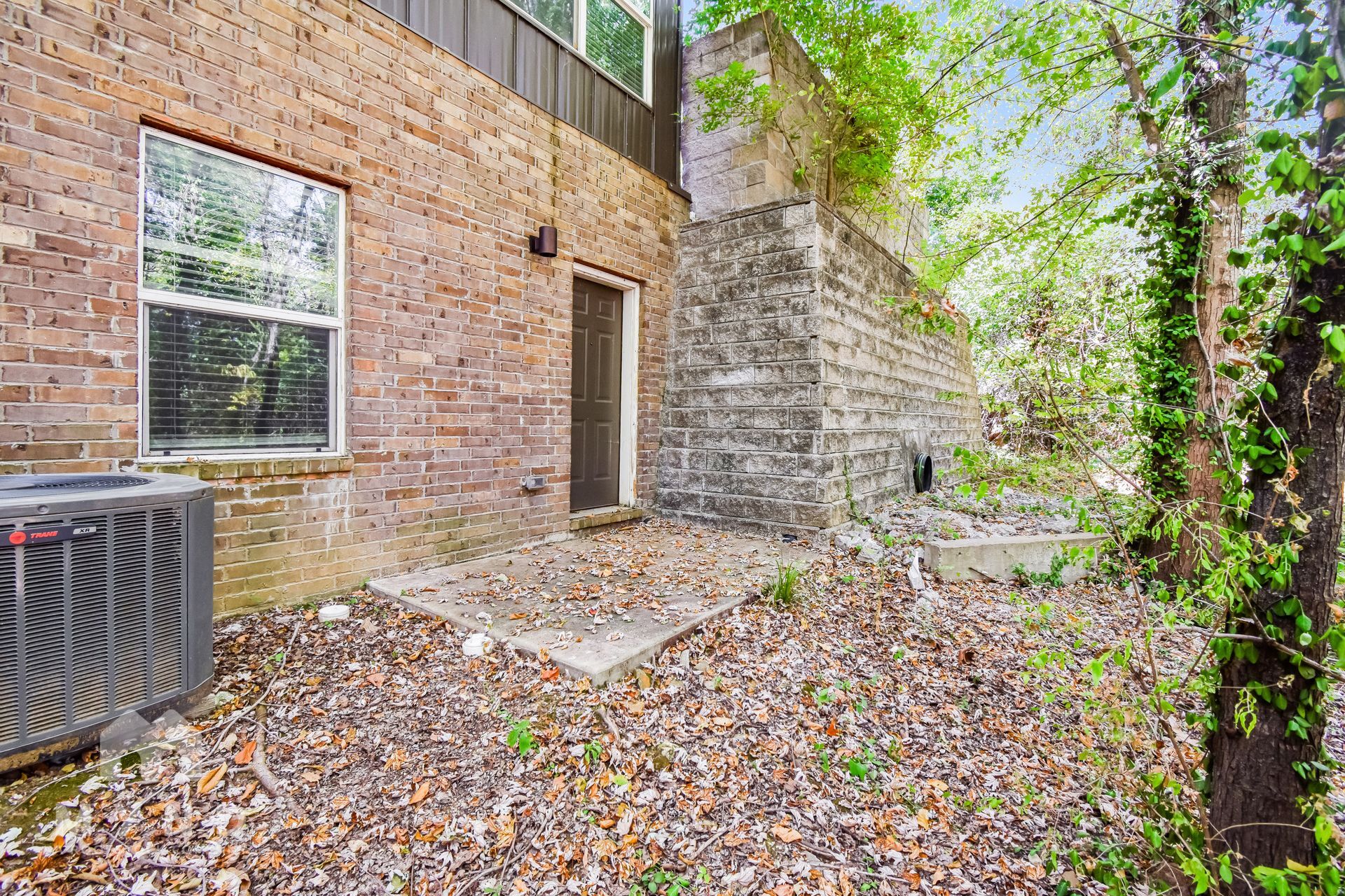 Building Photo - 1746 N Reno Dr