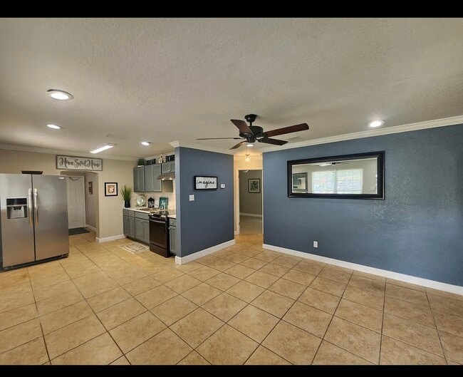 Building Photo - 3409 Sloan Rd