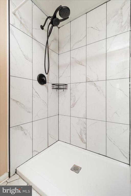 Building Photo - 716 Gafia Lodge Rd