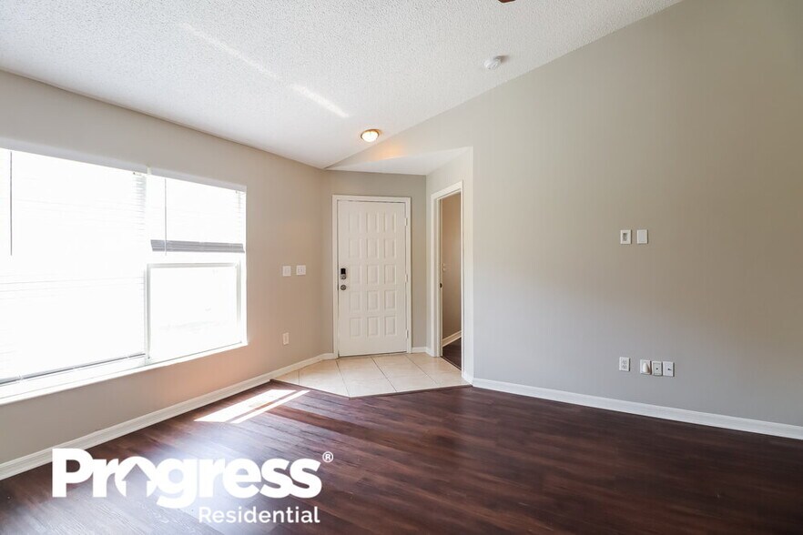 Building Photo - 6713 Summer Cove Dr