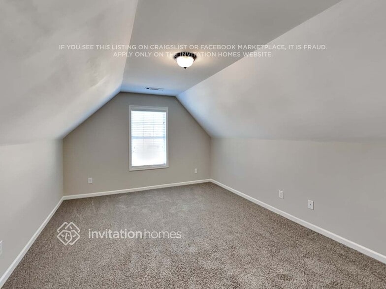 Building Photo - 6268 Cove Creek Dr