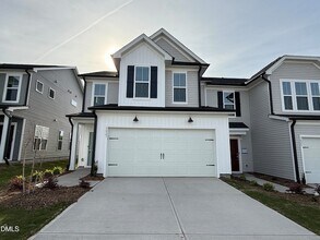 Building Photo - 5023 Reader Wy