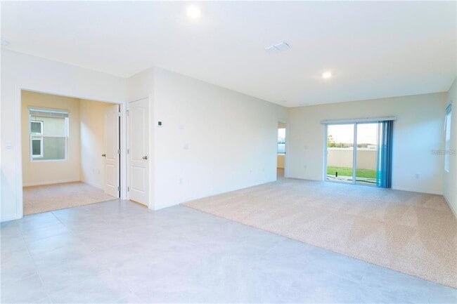 Building Photo - 1779 Post Oak Dr