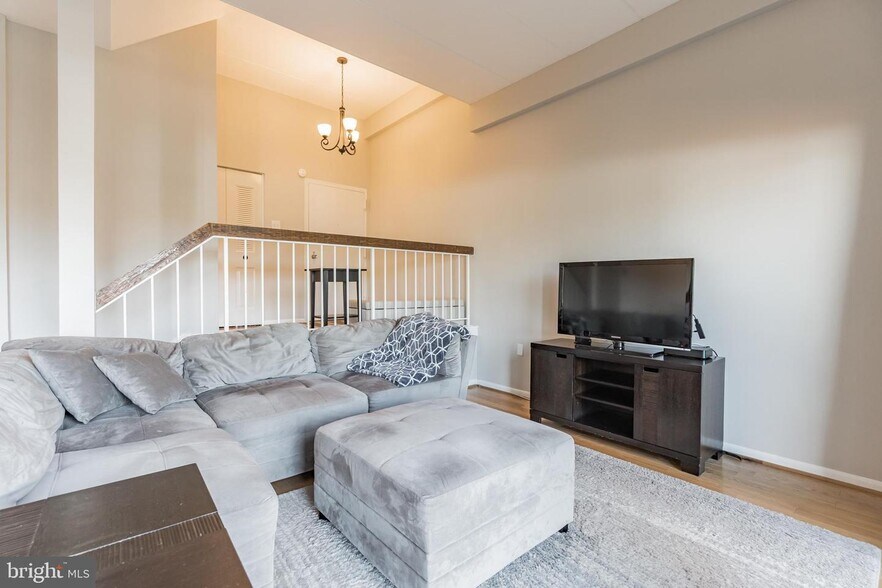 Building Photo - 130 Roberts Ln