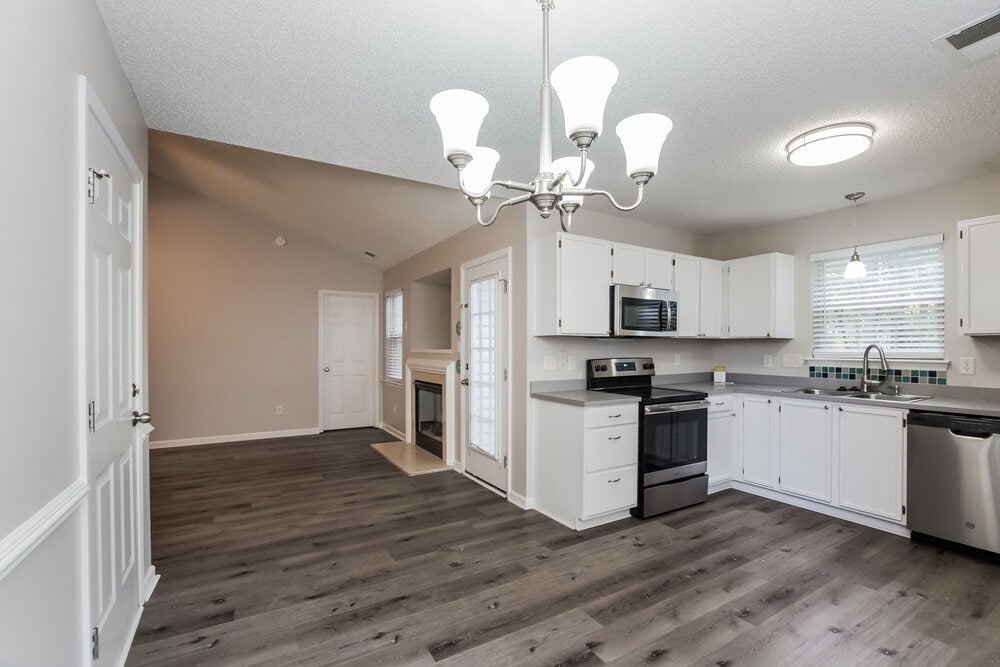 Building Photo - 13954 Dingess Rd