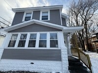 Building Photo - 2136 Fox Ave