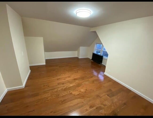 Building Photo - 74 W 7th St