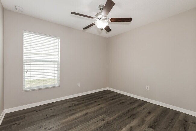 Building Photo - 6724 Trent Creek Dr