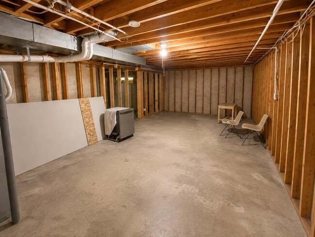 Building Photo - 4284 State Rd J