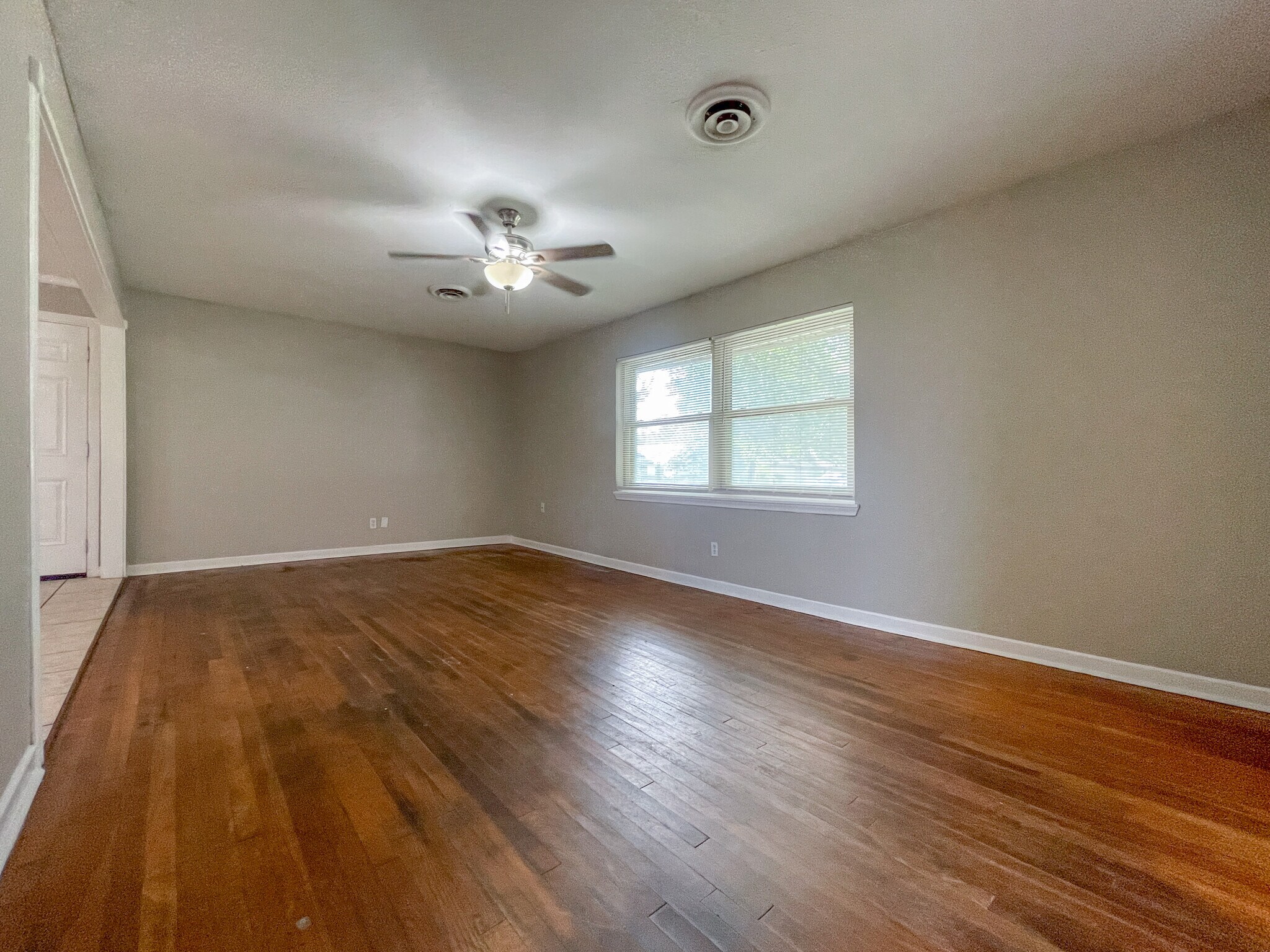 Building Photo - 110 E San Benito Dr