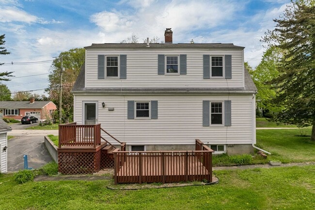 Building Photo - 100 Essex Ave