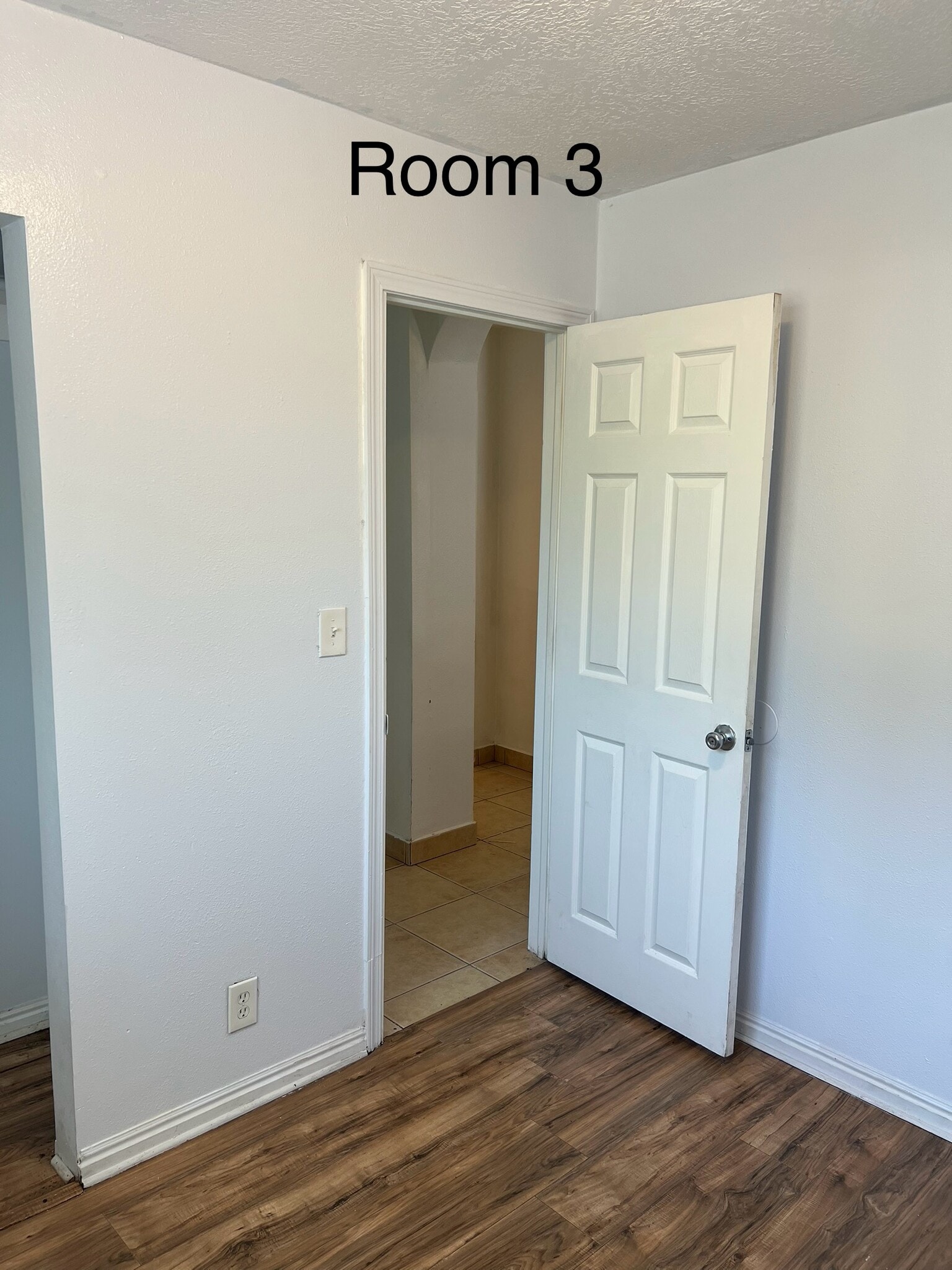 Building Photo - 873 w 300 s