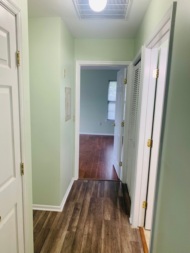 Building Photo - 178 Lackland Ave