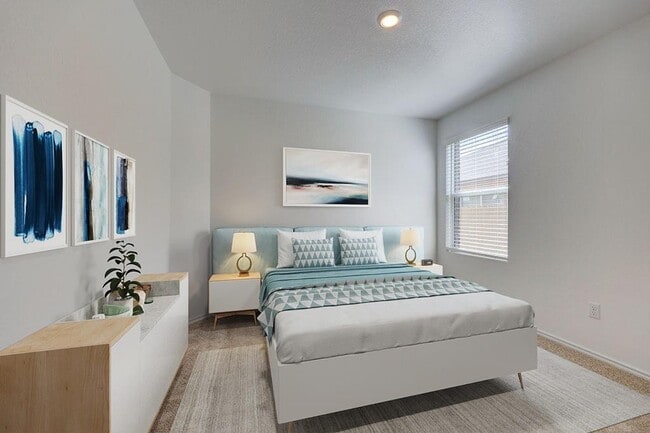 Building Photo - 618 Waterway Ave