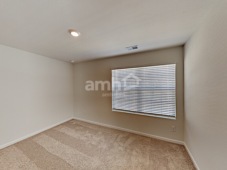 Building Photo - 3026 Wingadee Dr