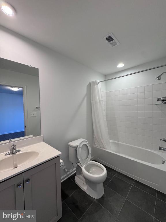 Building Photo - 26 Bitsy Rd