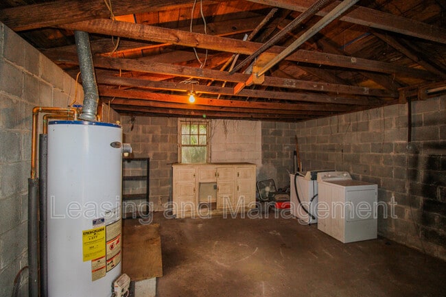 Building Photo - 679 Savannah Hwy