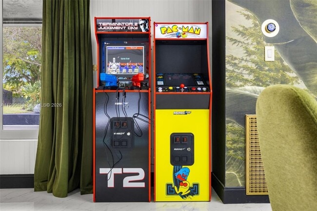 Building Photo - 10366 NW 15th St