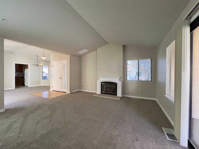 Building Photo - Peaceful Creekside Condo in Napa's Gated Fountain Grove Community