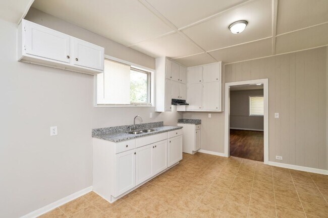 Building Photo - Beautifully Renovated Docena Home – Pet Friendly & Move-In Ready!