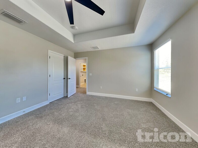 Building Photo - 15518 Telford Spring Dr