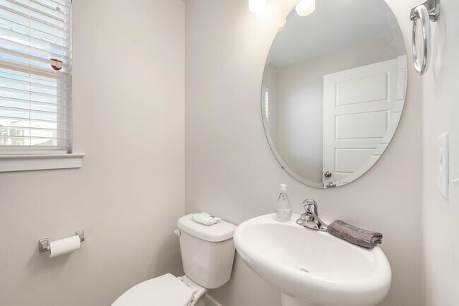 Building Photo - 5193 Copeland Dr