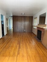 Building Photo - 1606 Elm St