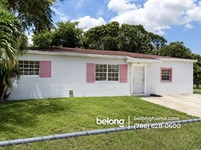 Building Photo - 280 Seaman Ave