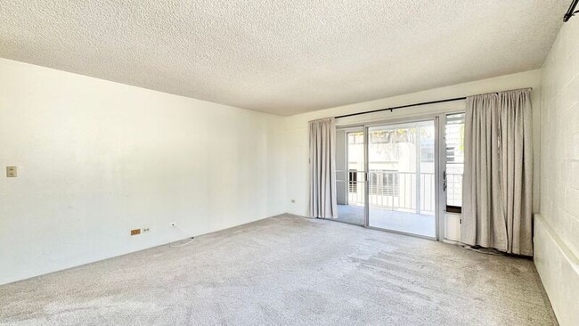 Building Photo - 1658 Liholiho St