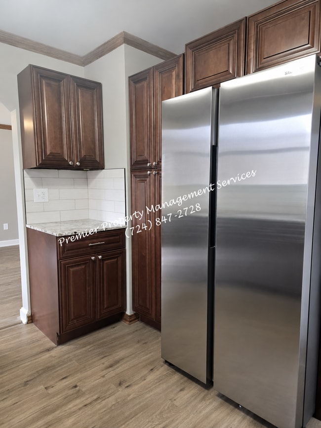 Building Photo - 1425 Barclay Hill Rd