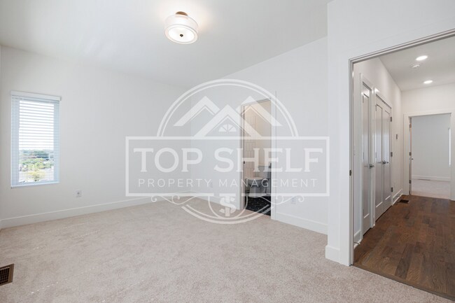 Building Photo - 1540 Millwood Pl