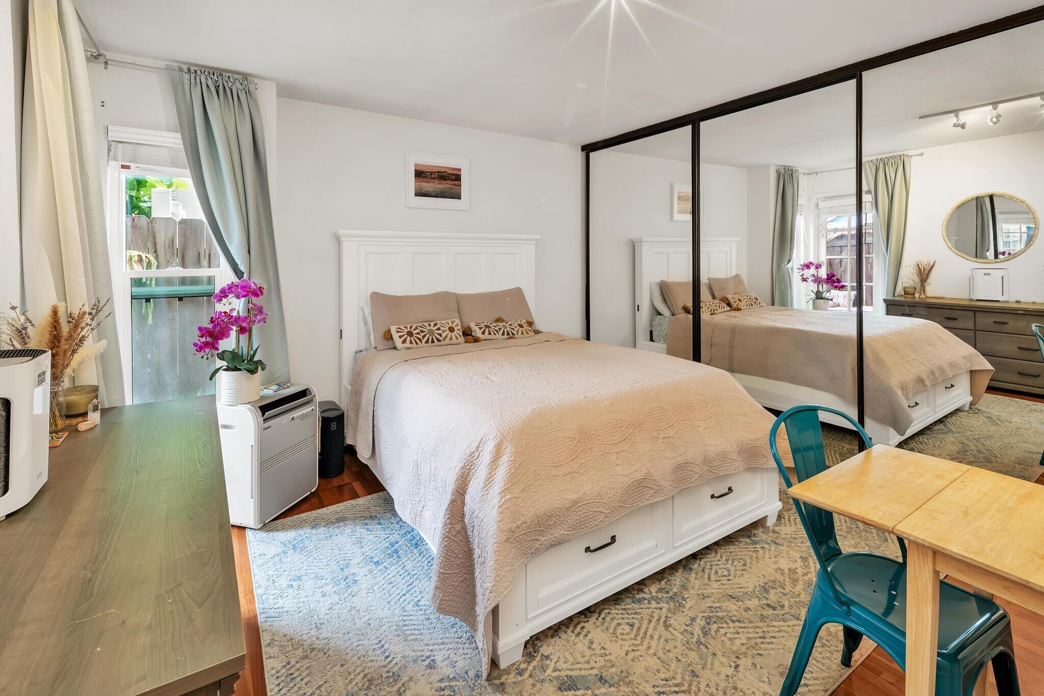 Building Photo - 4666 Mission Ave