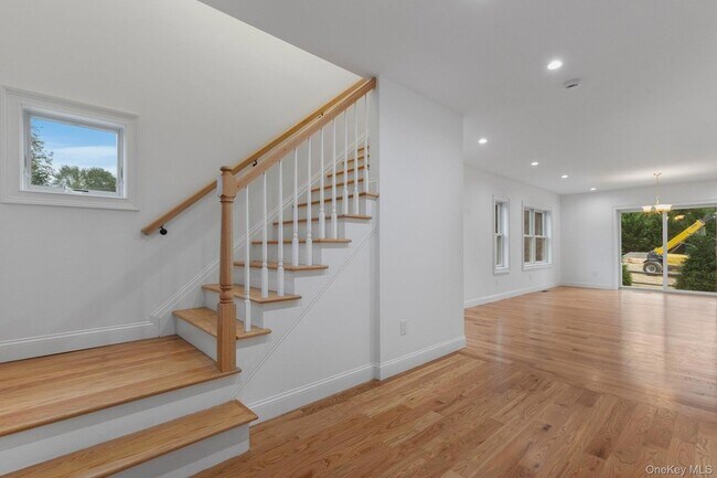 Building Photo - 65 Paulding Ln