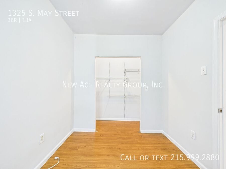 Building Photo - 1325 S May St
